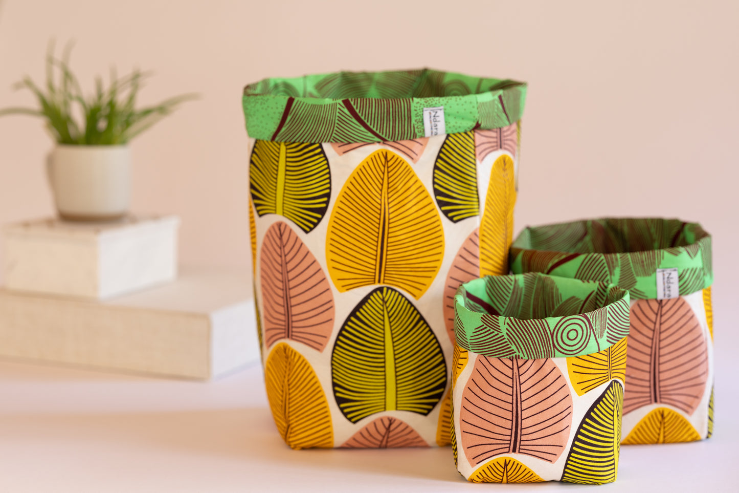 Autumn leaves foldable baskets