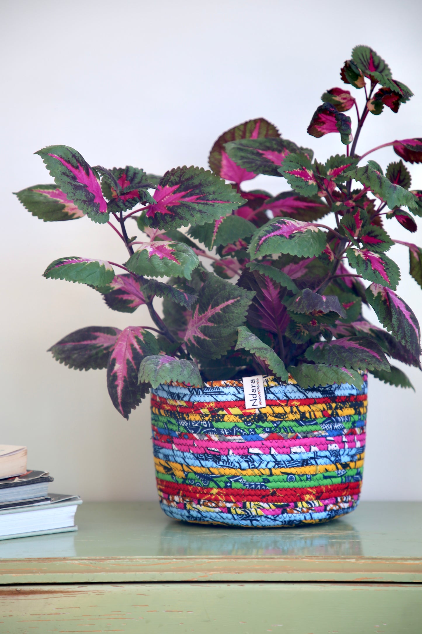 Sanza Rainbow Basket : Large - Medium - Small