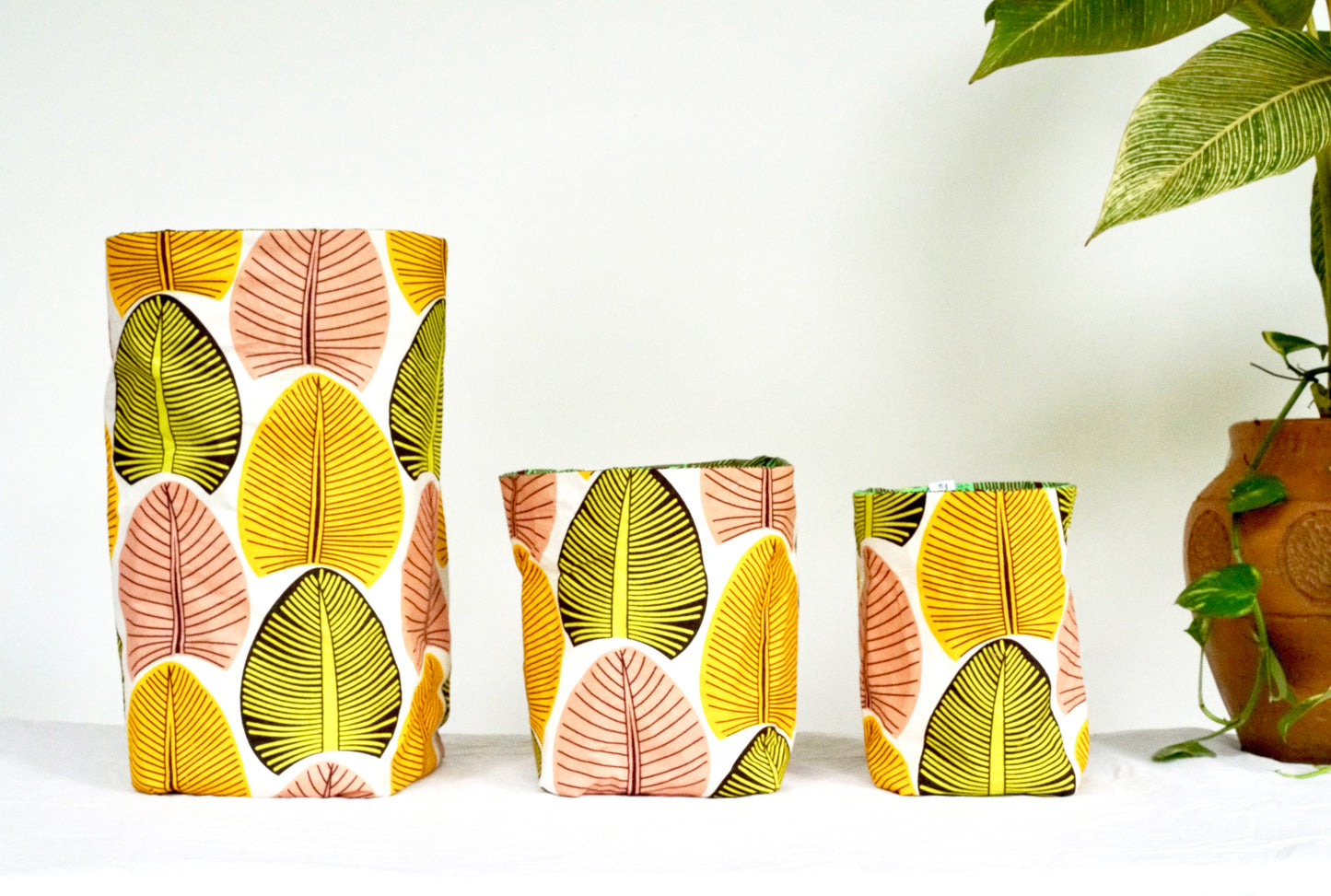 Autumn leaves foldable baskets