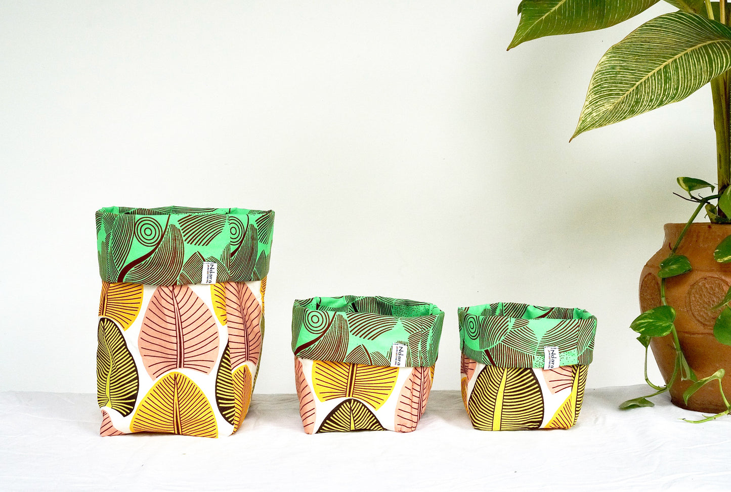 Autumn leaves foldable baskets