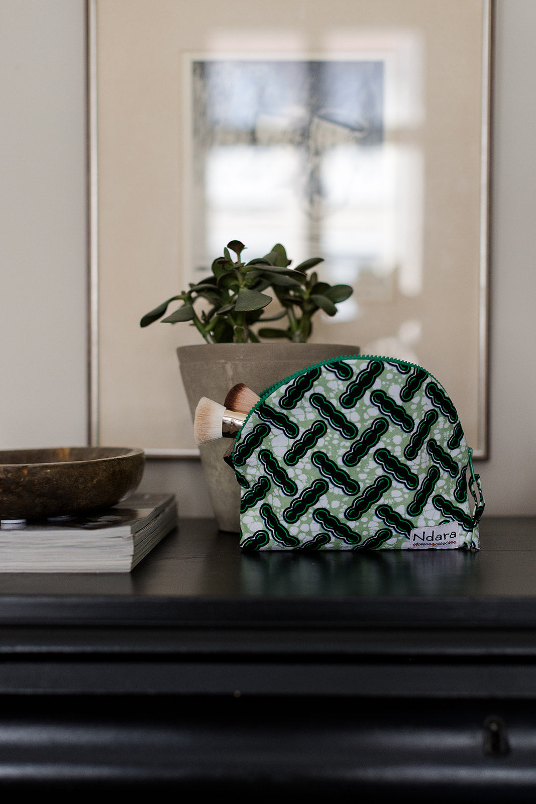 Jocelyne Curve Pouch in Green Beans