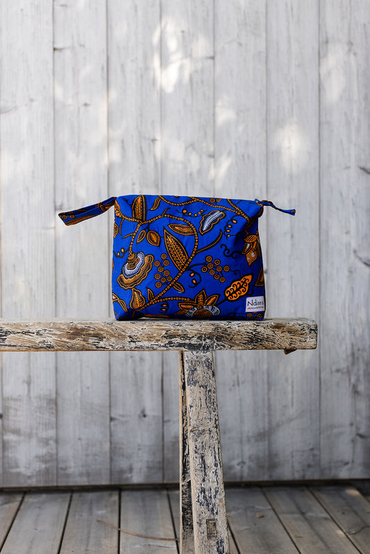 Garnella Zip Pouch in Cobalt Vines