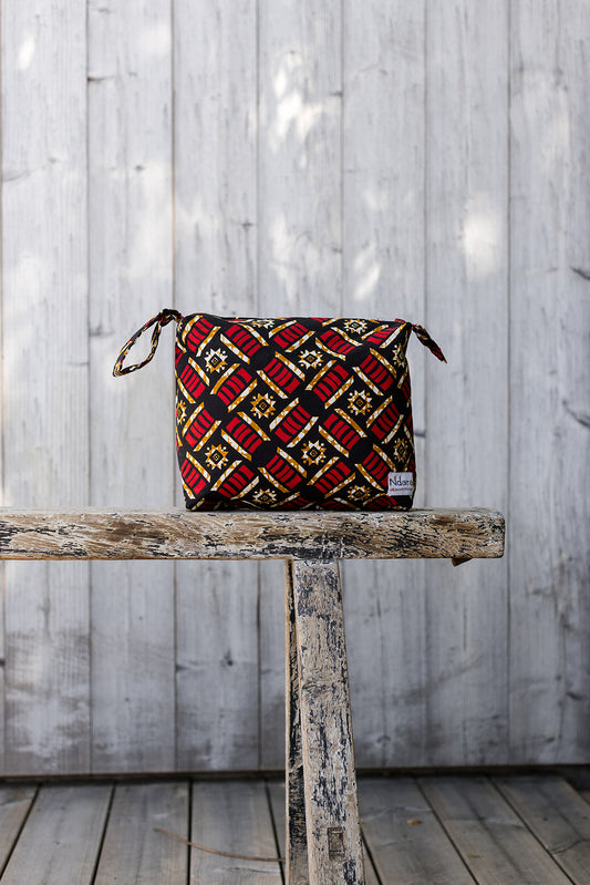 Garnella Zip Pouch in Red Pods