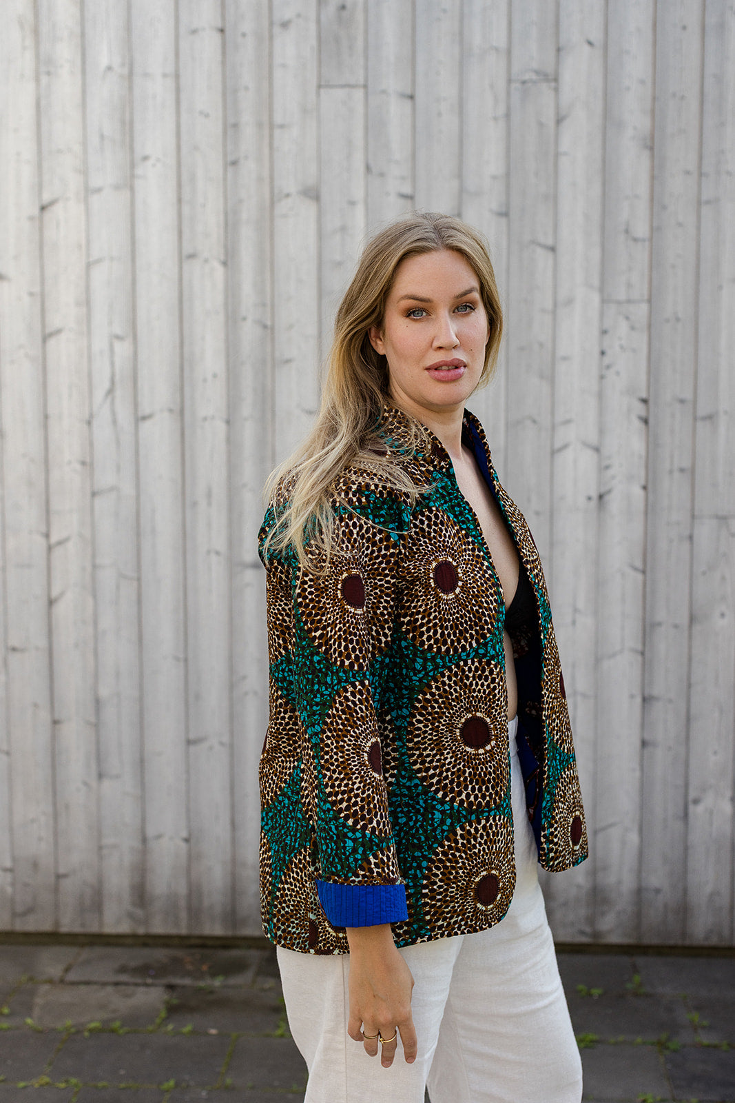 Omega Reversible Jacket in Cacao Hibiscus